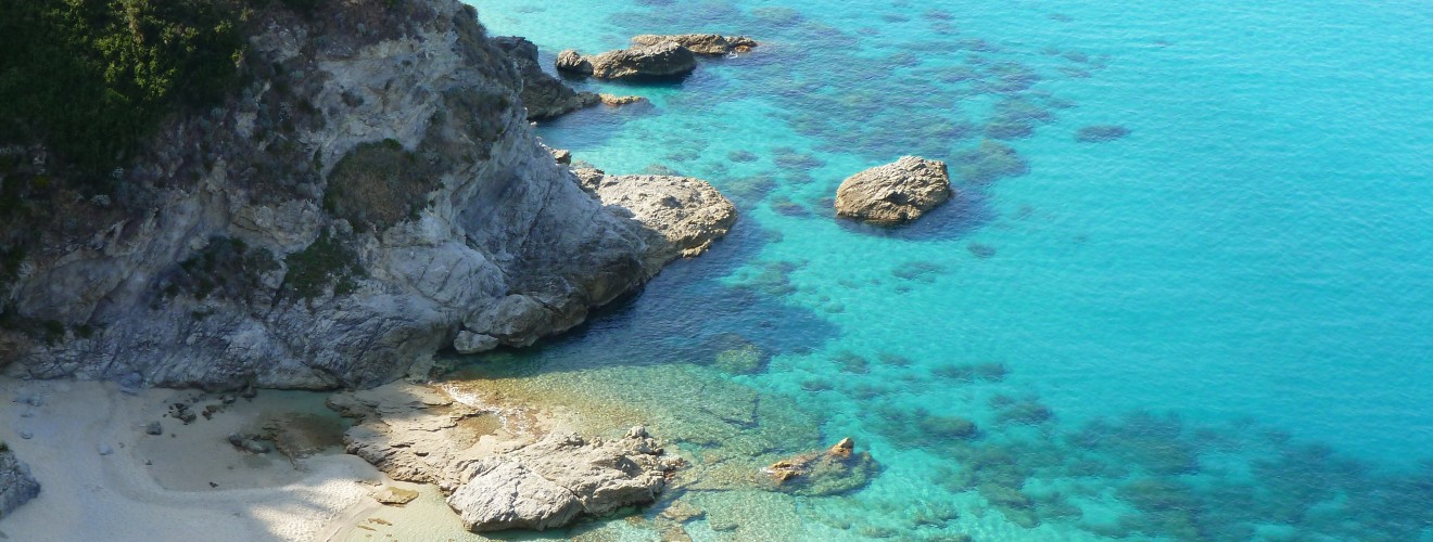 13975199-tyrrhenian-sea-4598019.jpg